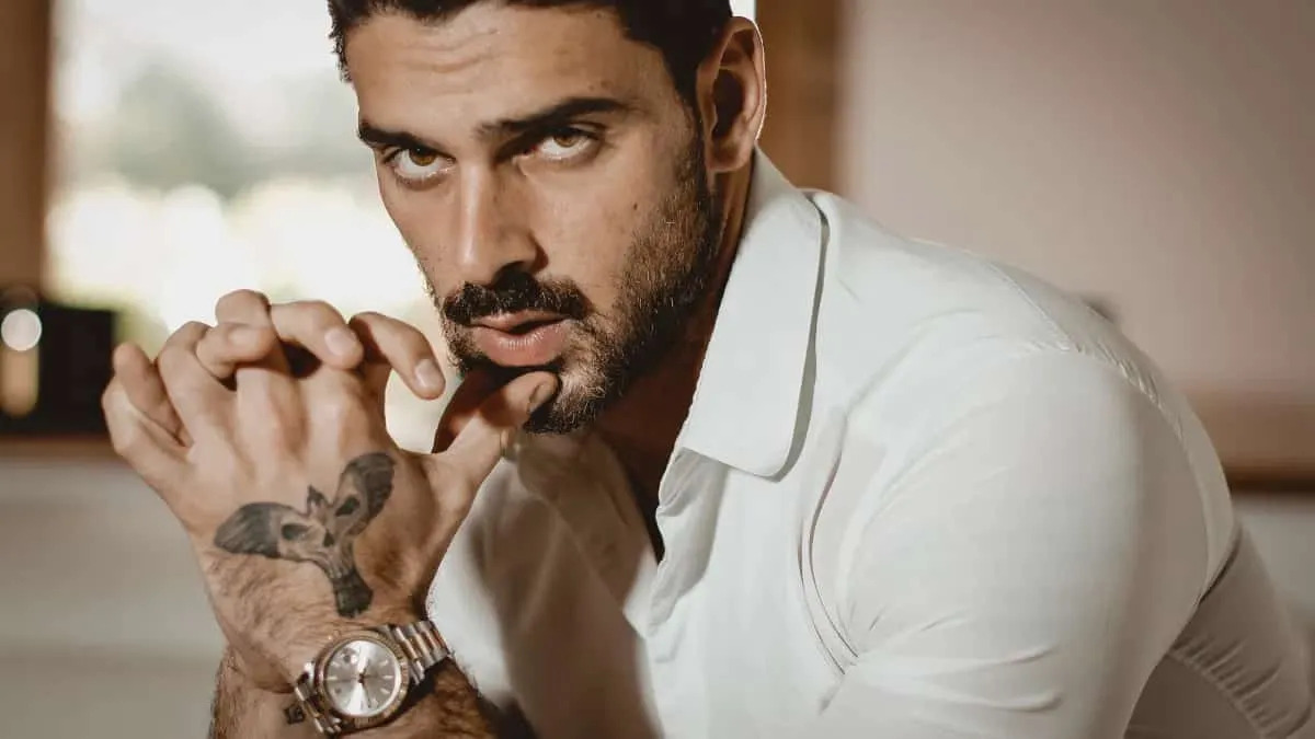 Enzo - Michele Morrone - La femme de ménage