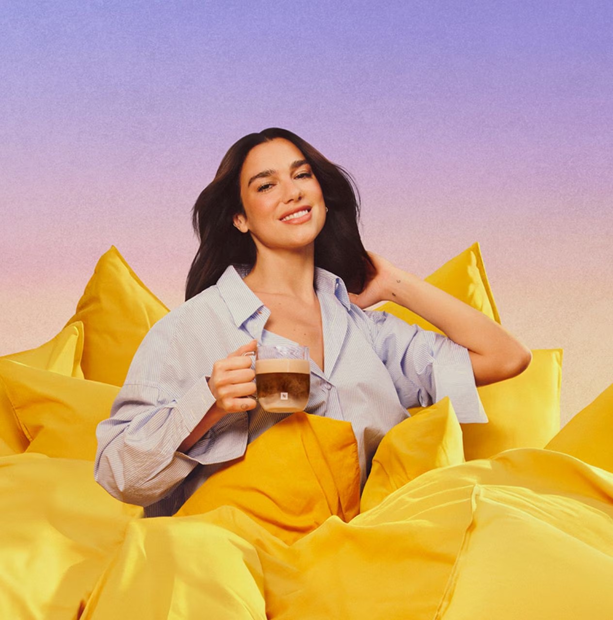 Dua Lipa - Nouvelle ambassadrice Nespresso - Campagne Vertuo World