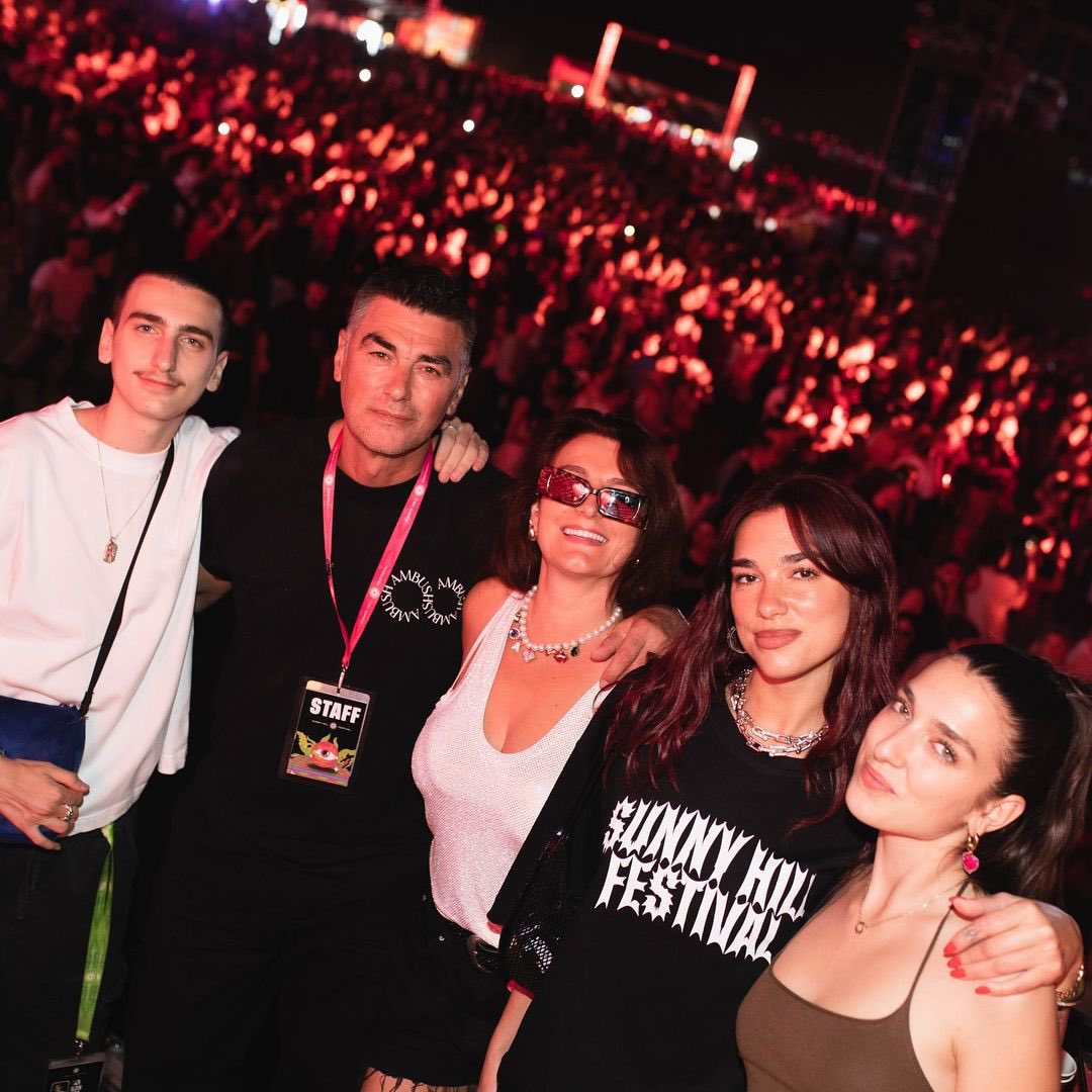 Famille Lipa - Sunny Hill Festival