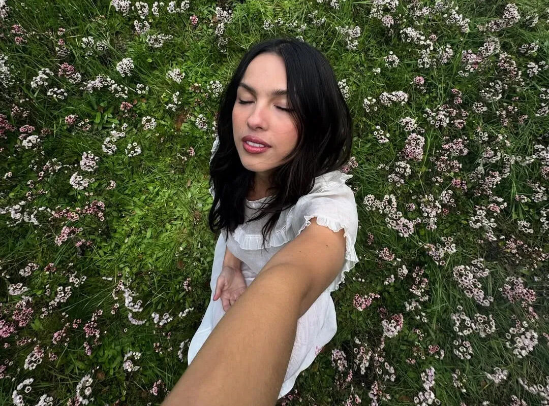 Olivia Rodrigo - Festival « Daisy Chain Fields »