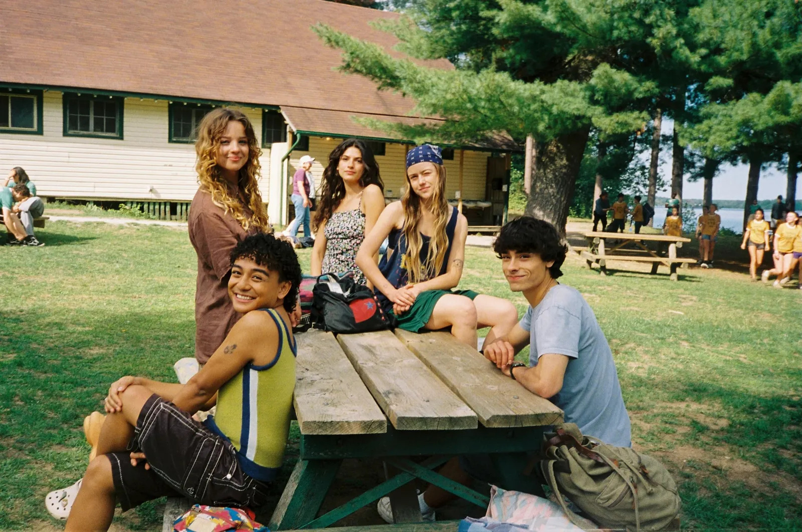 Personnages Gen Z - « Sterling Point » - Série - Prime Video